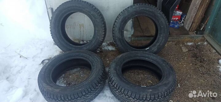 Pirelli Formula Ice 215/60 R16 99T