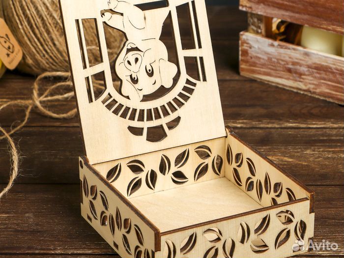 Коробка подарочная деревянная