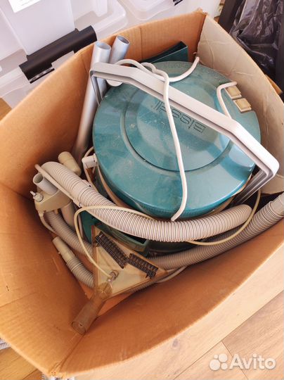 Моющий пылесос Bissell 1670-F