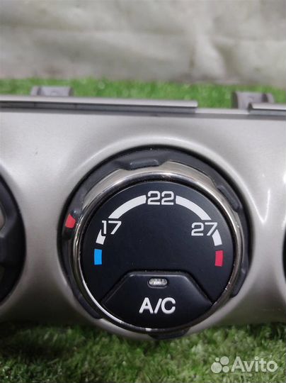 Панель управления отопителя Honda CR-V 2 (RD5) 20