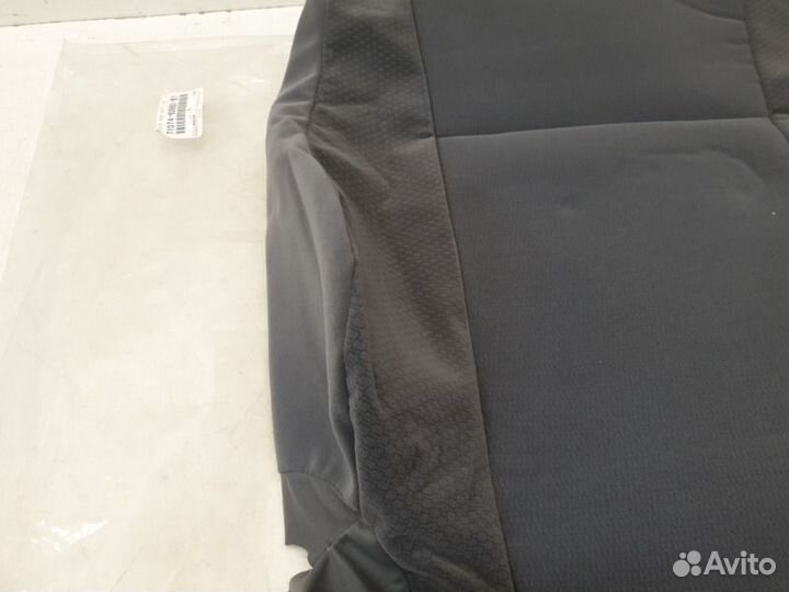 Обивка сидения передняя левая Toyota Land Cruiser