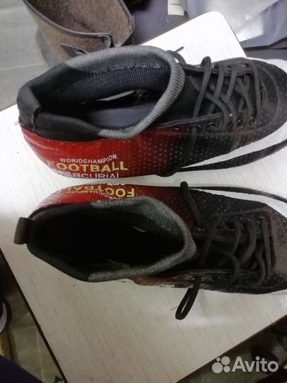 Бутсы Футбольные размер 42 состояние новых