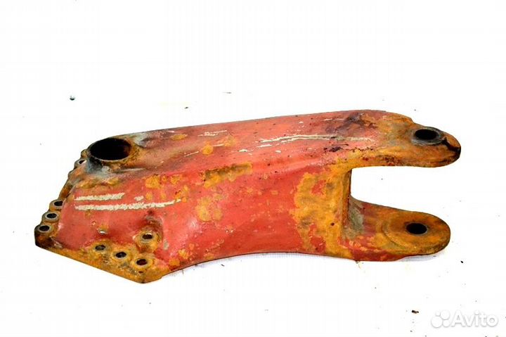 Кронштейн реактивной тяги, ведущего моста, правый