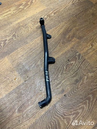 Патрубок системы охлаждения двигателя Bmw F30