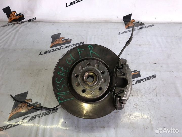 Ступица передняя правая Volkswagen Passat 6 CBB