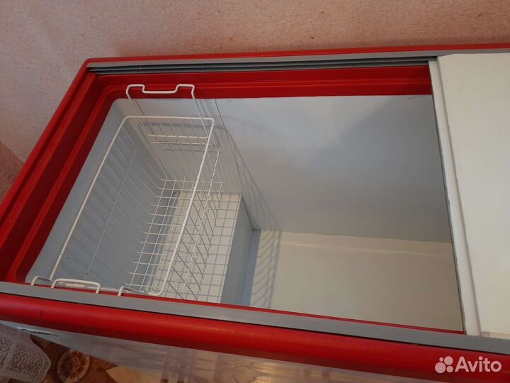 Морозильный ларь с глухой крышкой