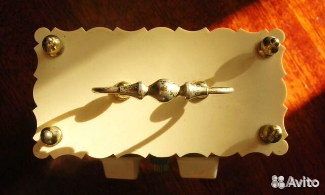 Часы будильник. Часы настольные