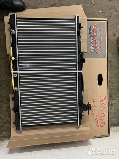 Радиатор охолаждения toyota camri 30/40