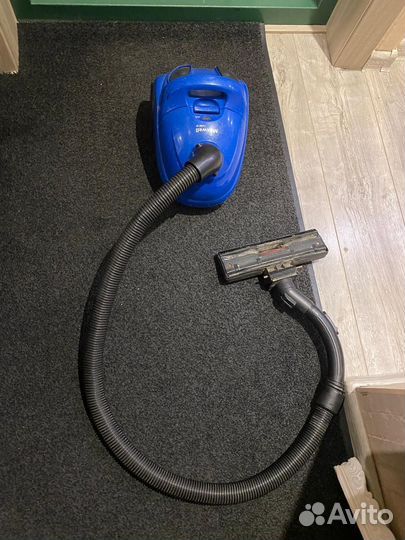 Пылесос Maxwell 1400W