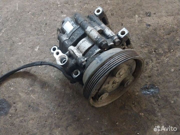 Компрессор кондиционера Mazda 626 GE 1.8