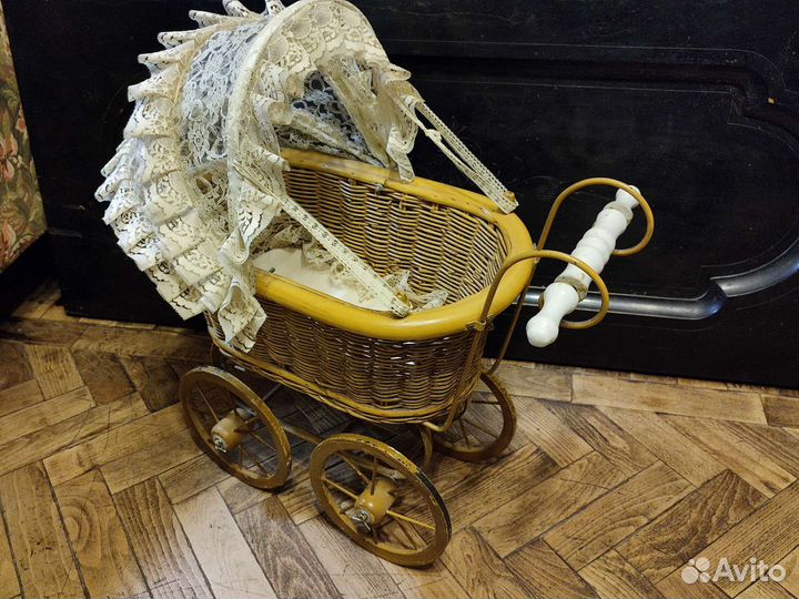 Кукольная коляска.Антикварная