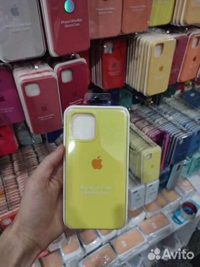 Чехол на iPhone