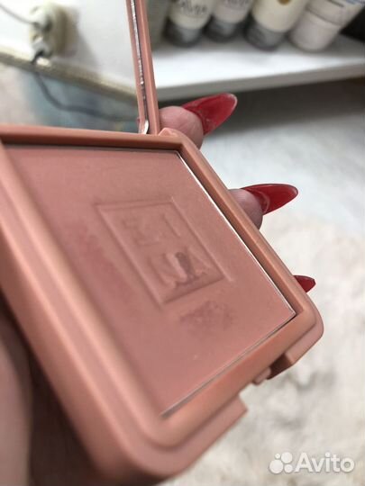 Mina Zina румяна