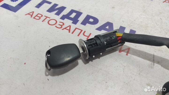 Замок зажигания Renault Sandero 487002447R. С комп