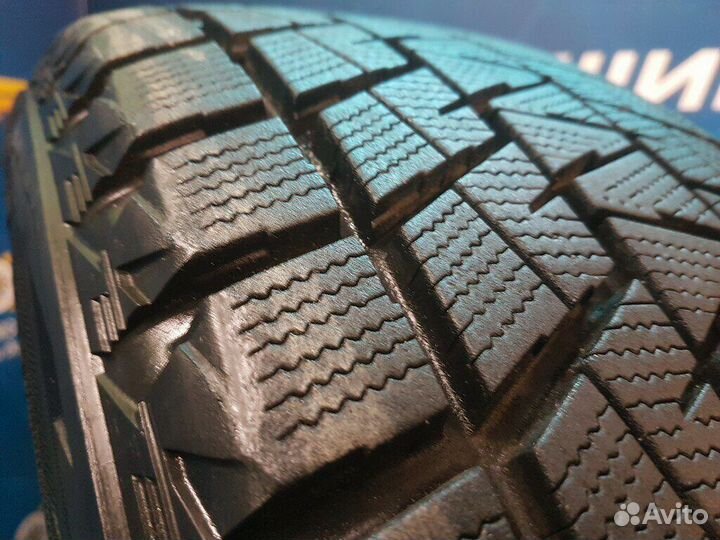 Bridgestone Blizzak DM-V1 255/55 R18