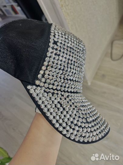 Кепка женская со стразами