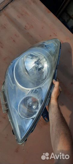 Фары на Nissan Note