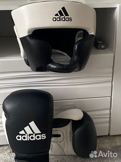 Боксерский шлем adidas