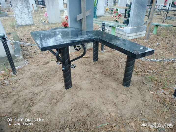 Оградки, памятники