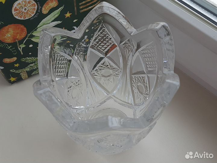 Хрустальная ваза