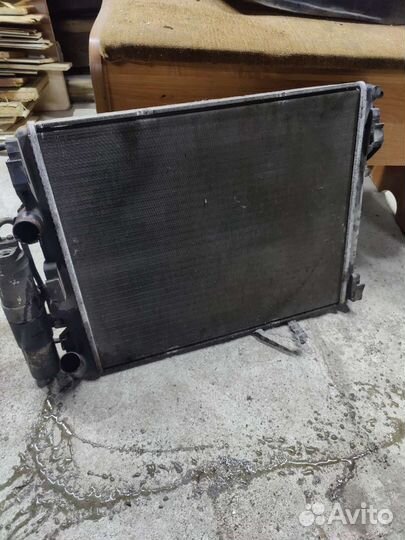 Радиатор охлаждения Renault Symbol с кондеем