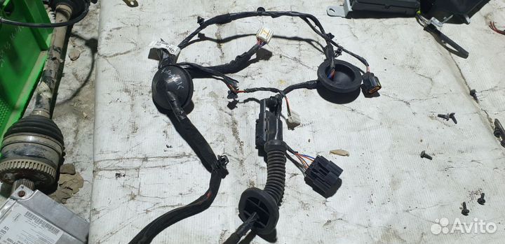 Проводка двери задней правой sportage 4 ql