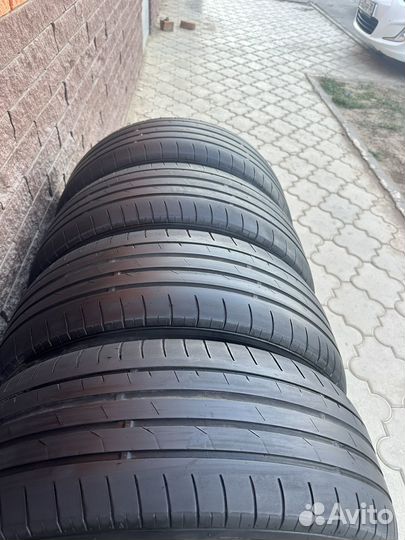 Nexen N'Fera SU1 215/60 R16