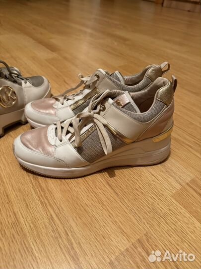 Кроссовки женские 38 размер бу в зорошем состоянии