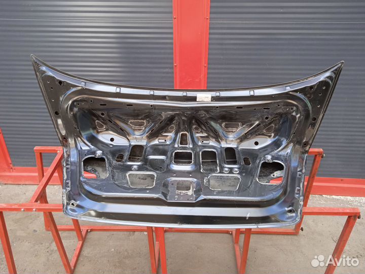 Крышка багажника Nissan Primera sedan P11