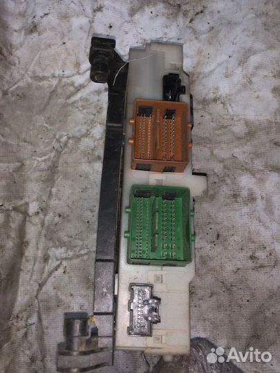 Блок предохранителей Ford S-MAX I (2006-2010)