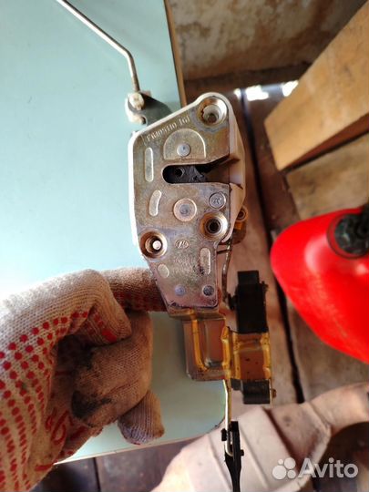 Замок дверной на лифан смайли