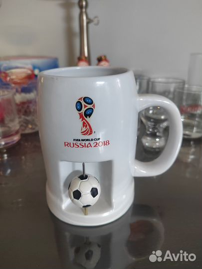 Стаканы для виски, футбольная пивная кружка и др