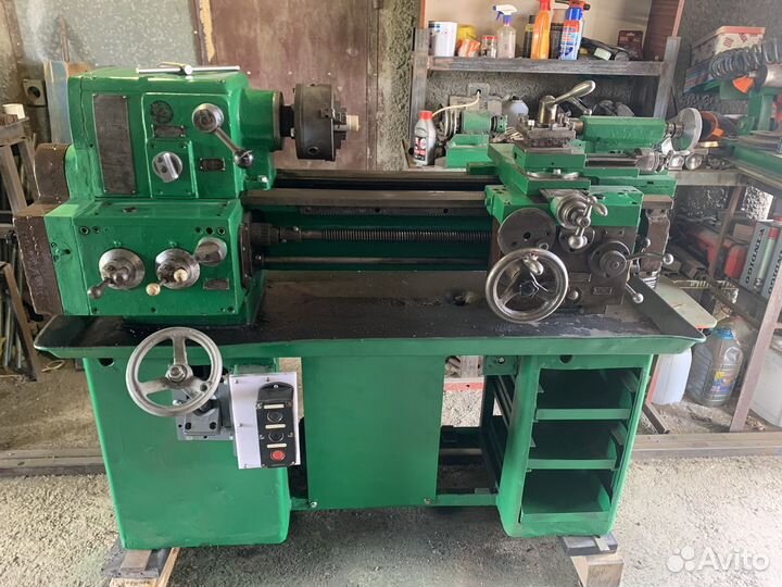 Токарный станок