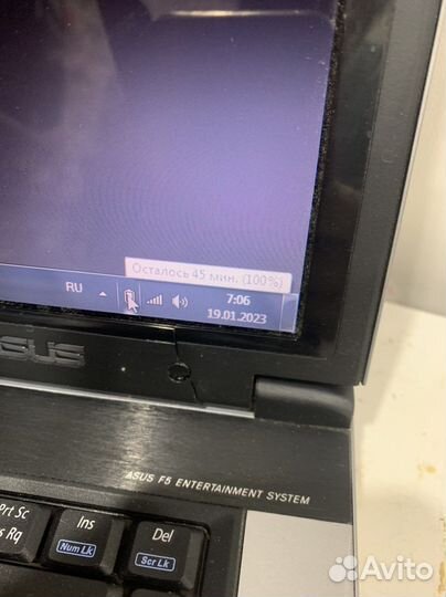 Ноутбук Асус с рабочей батареей