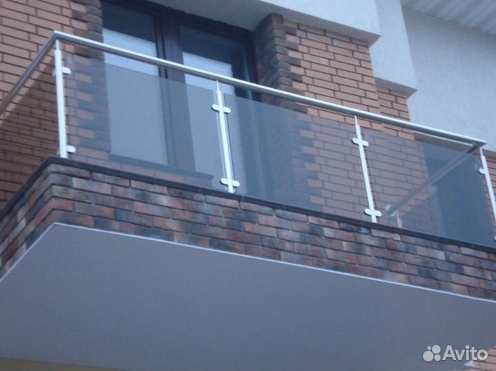 Перила для балкона / Ограждения балкона