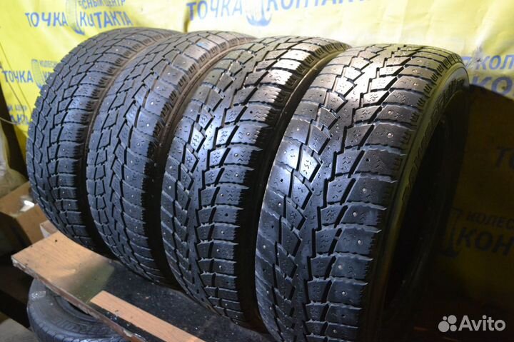 Kumho Power Grip KC11 235/65 R17