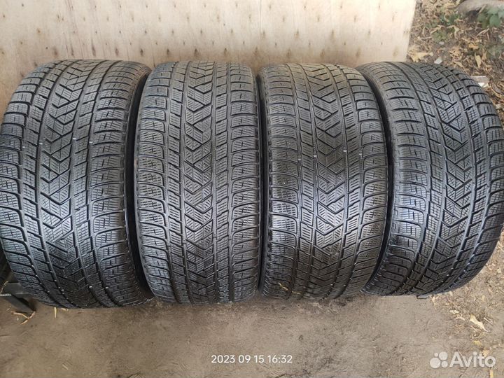 Pirelli Scorpion Winter 295/35 R21 107V