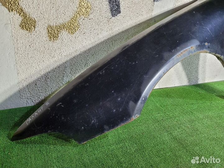 Переднее левое крыло Galant 8