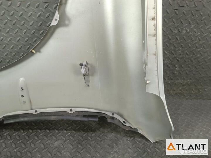 Крыло переднее правое toyota crown majesta