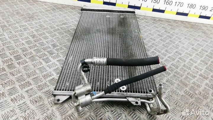 Радиатор кондиционера (конденсер) Volkswagen Touar