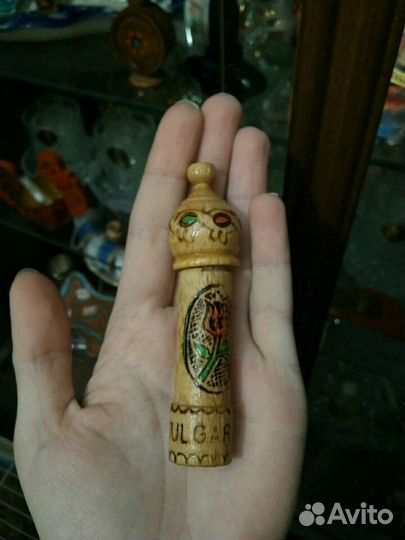 Флаконы с остатками духов (парфюм, духи)