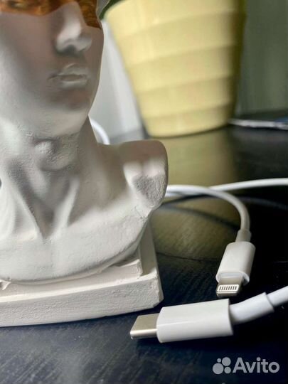 Зарядное устройство на iPhone 20w