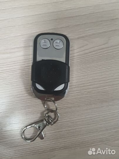 Универсальный пульт брелок для шлагбаумов и ворот