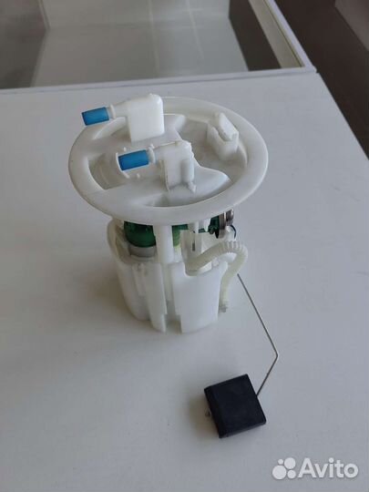 Насос топливный в сборе Citroen C4 Peugeot 307