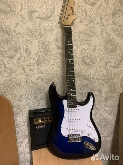 Электрогитара с комбиком новое