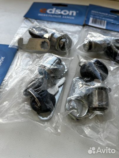 Замок мебельный