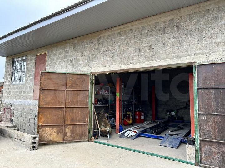 Гараж, > 30 м²