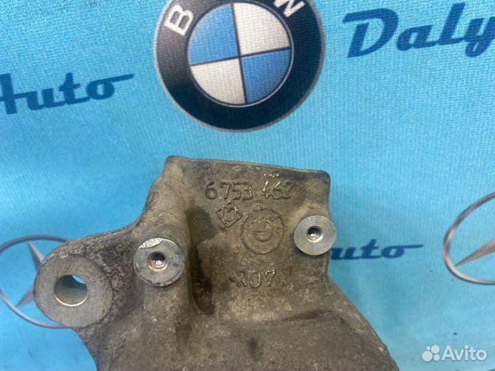 Кулак поворотный передний правый Bmw 744I E65 LCI