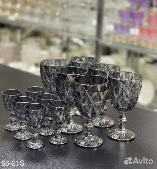 Набор бокалов и рюмок