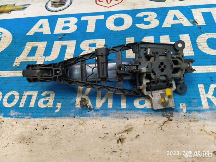 Ручка двери зад. лев. Opel Zafira B A05 05-15